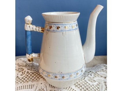 Stárá porcelánová konvice