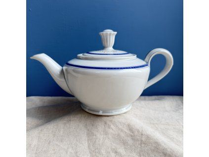 Porcelánová čajová konvice