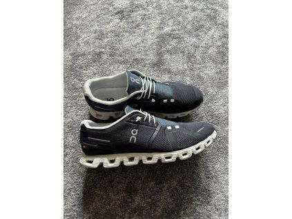 On Running, model Cloud 5, velikost 44
