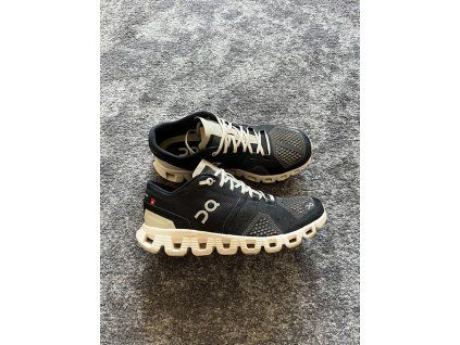 On Running, model Cloud X, velikost 36.