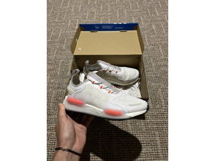 Adidas NMD V3, velikost 38