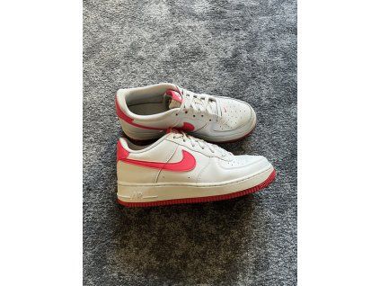 Nike Air Force 1 velikost 39