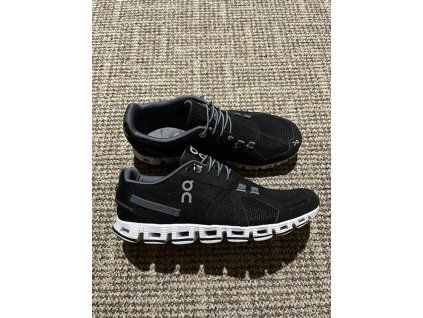 On Running, model Cloud, velikost 37,5