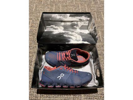 On Running Cloud X, velikost 38