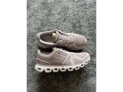 On Running, model Cloud 6, velikost 38,5