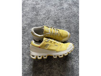 On Running, model Cloudventure WP, velikost 38,5