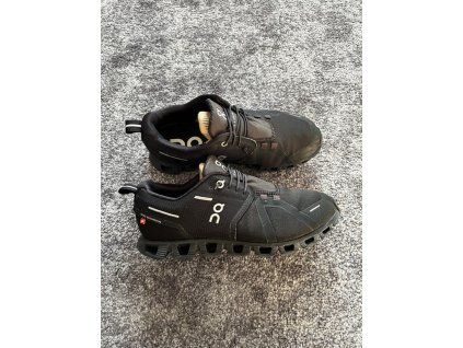 On Running, model Cloud 5 WP, velikost 39