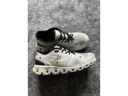 On Running, model Cloud X, velikost 42