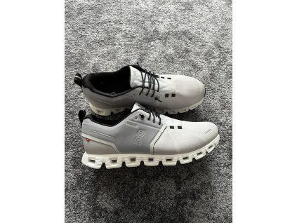 On Running, model Cloud 5 WP, velikost 43