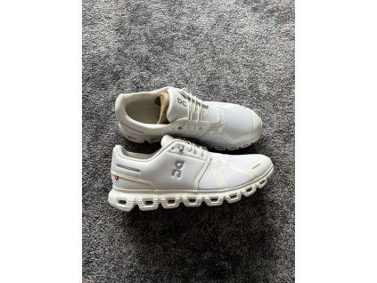On Running, model Cloud 6, velikost 44