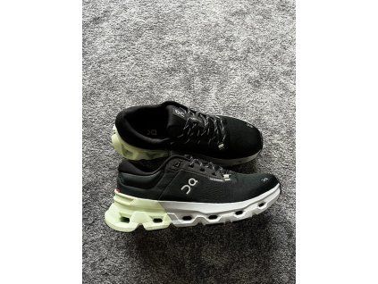 On Running, model Cloudflyer, velikost 44