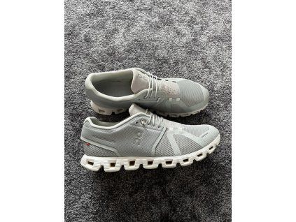 On Running model cloud 5. Velikost 44,5