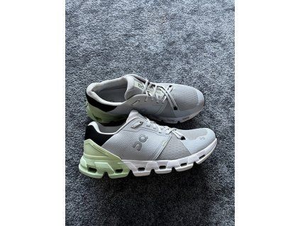 On Running, model Cloudflyer, velikost 44,5