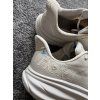 Hoka Clifton 9, velikost 40 2/3