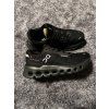 On Running, model Cloudrunner WP, velikost 37