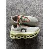 On Running Cloud, model Cloudmonster, velikost 37,5