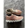 On Running, model Cloud 5, velikost 38
