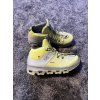 On Running, model Cloudtrax Waterproof. Velikost 38,5