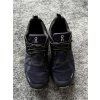 On Running, model Cloud 5 WP, velikost 42,5