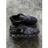 On Running, model Cloud 5 WP, velikost 42,5