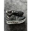 On Running, model Cloudgo, velikost 42,5