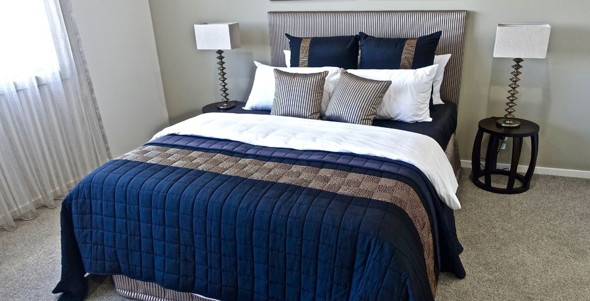 Levné a přitom bytelné a kvalitní postele v akci na našem e-shopu