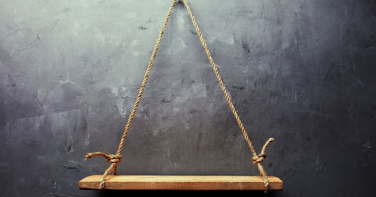 Designové police do bytu aneb jak uspořit místo