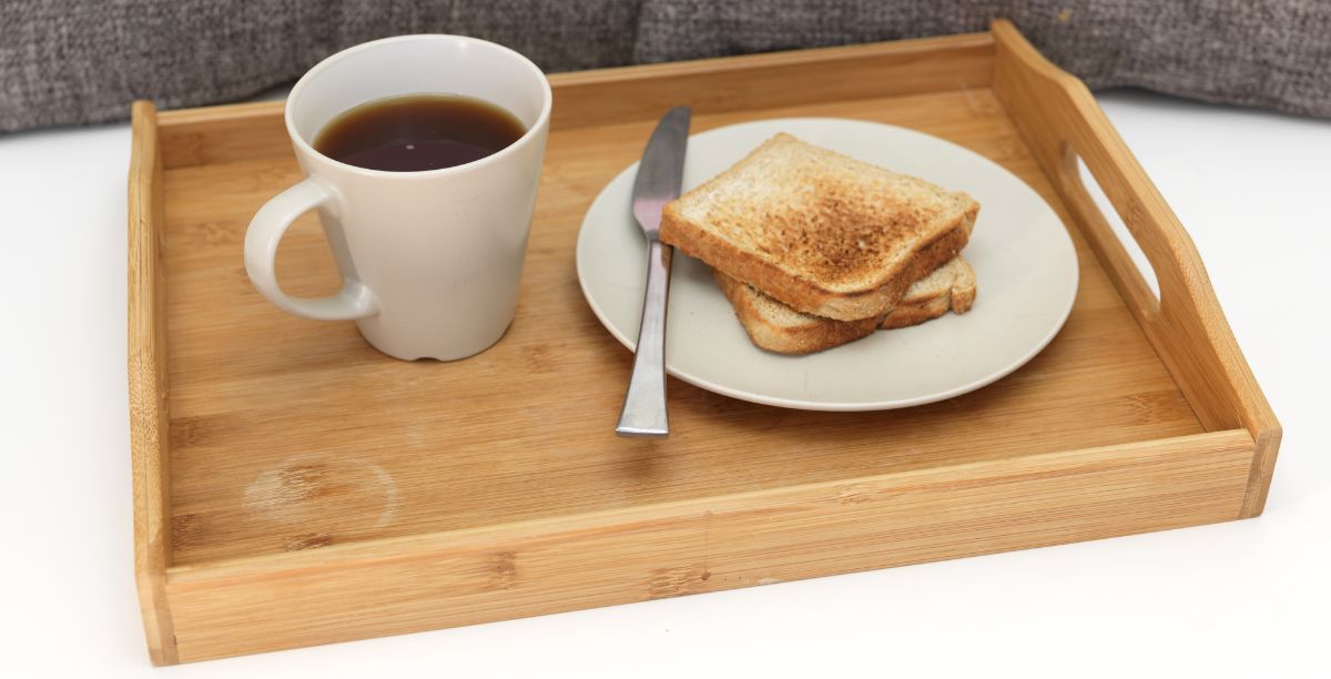Pohostěte návštěvu na stylových servírovacích tácech a podnosech