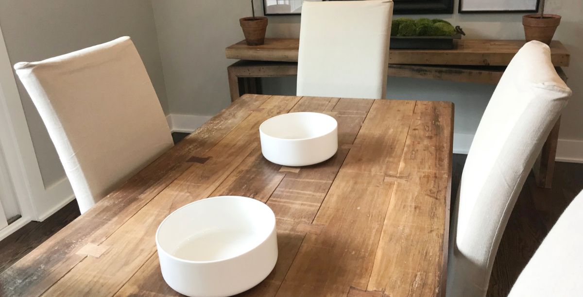 Jak vyrobit jídelní stůl svépomocí - podrobný návod