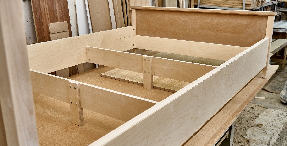 Jak si doma vyrobit postel svépomocí