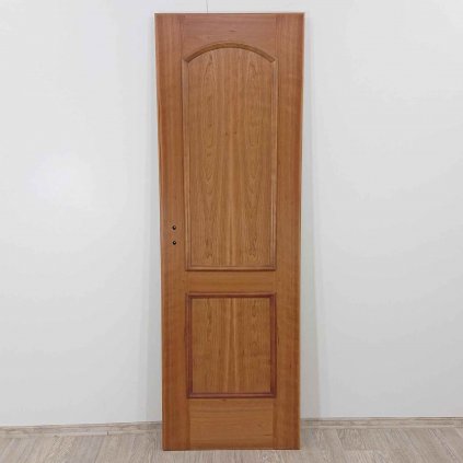 Interiérové dveře 60 pravé dýhované olše Sapeli
