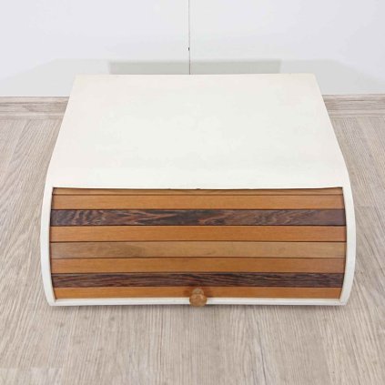 Dřevěný retro chlebník