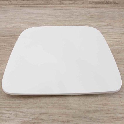 Bílý dřevěný sedák k židli