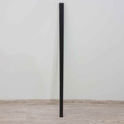 Černá kovová tyč 95 cm