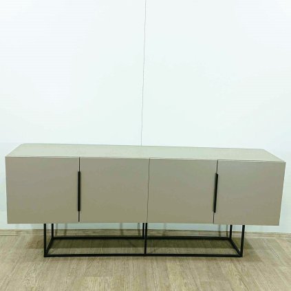 Šedobéžový TV stolek 200x55 cm Titan Marckeric
