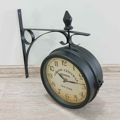 Oboustranné nástěnné hodiny Retro