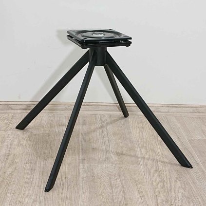 Kovové podnoží pro otočnou židli