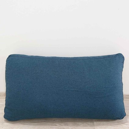 Tmavě modrý polštář na pohovku 80x45 cm