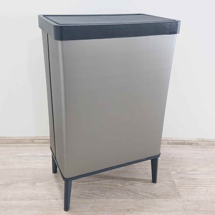 Šedý dotykový odpadkový koš z recyklovaného plastu 54 l Curver