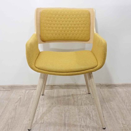 Hořčicově žlutá židle Andre Kave Home