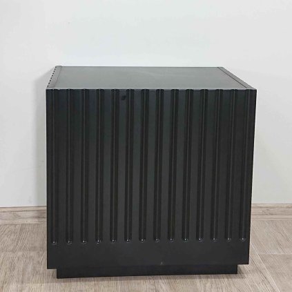 Černý noční stolek Doric Teulat