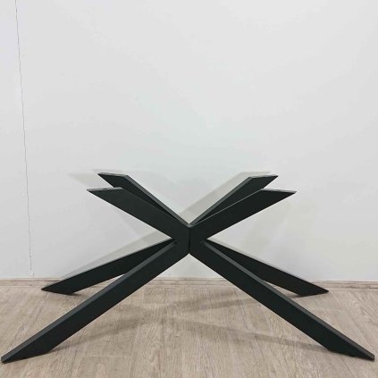 Černé kovové podnoží pro jídelní stůl