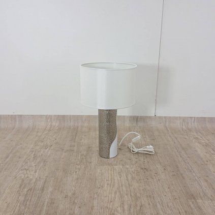 Bílá a stříbrná stolní lampa na noční stolek - AIKEN