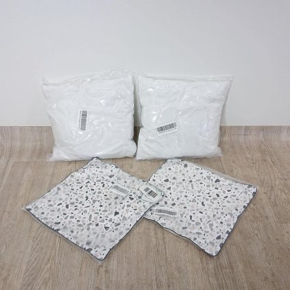Sada 2 sametových polštářů 45 x 45 cm vícebarevná LAVENDER