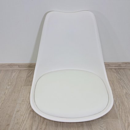 Bílý sedák k jídelní židli loomi.design Eco