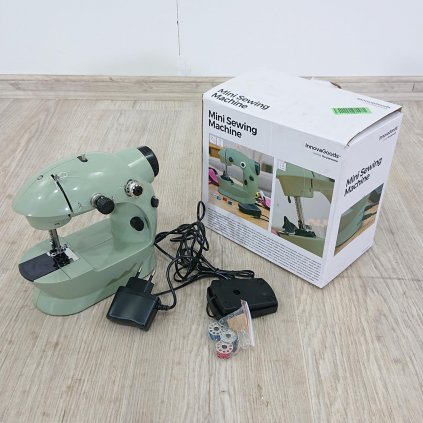 Zelený šicí stroj InnovaGoods Sewing Machine