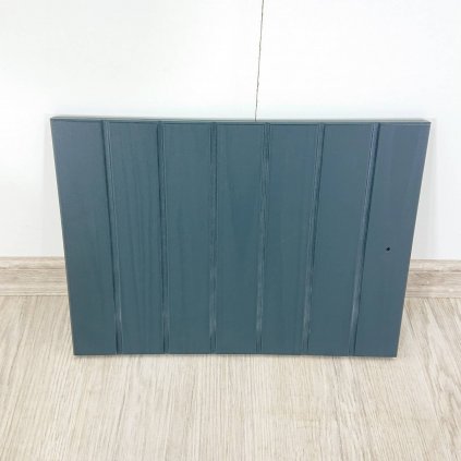 Antracitově šedá nábytková dvířka z masivního borovicového dřeva