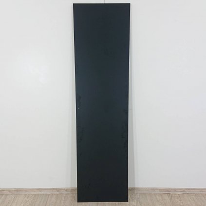 Černá dvířka 176 cm