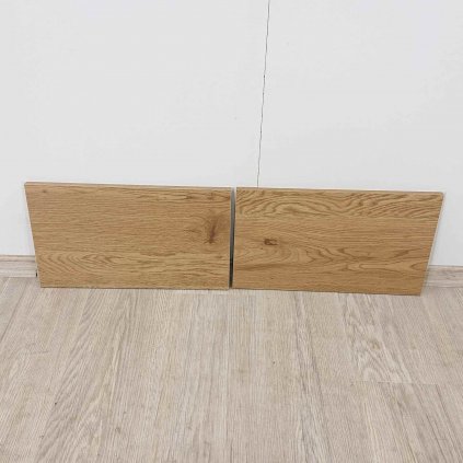Nábytková dvířka v dekoru dřeva sada 2 ks