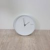 Bílé nástěnné hodiny Karlsson Hue